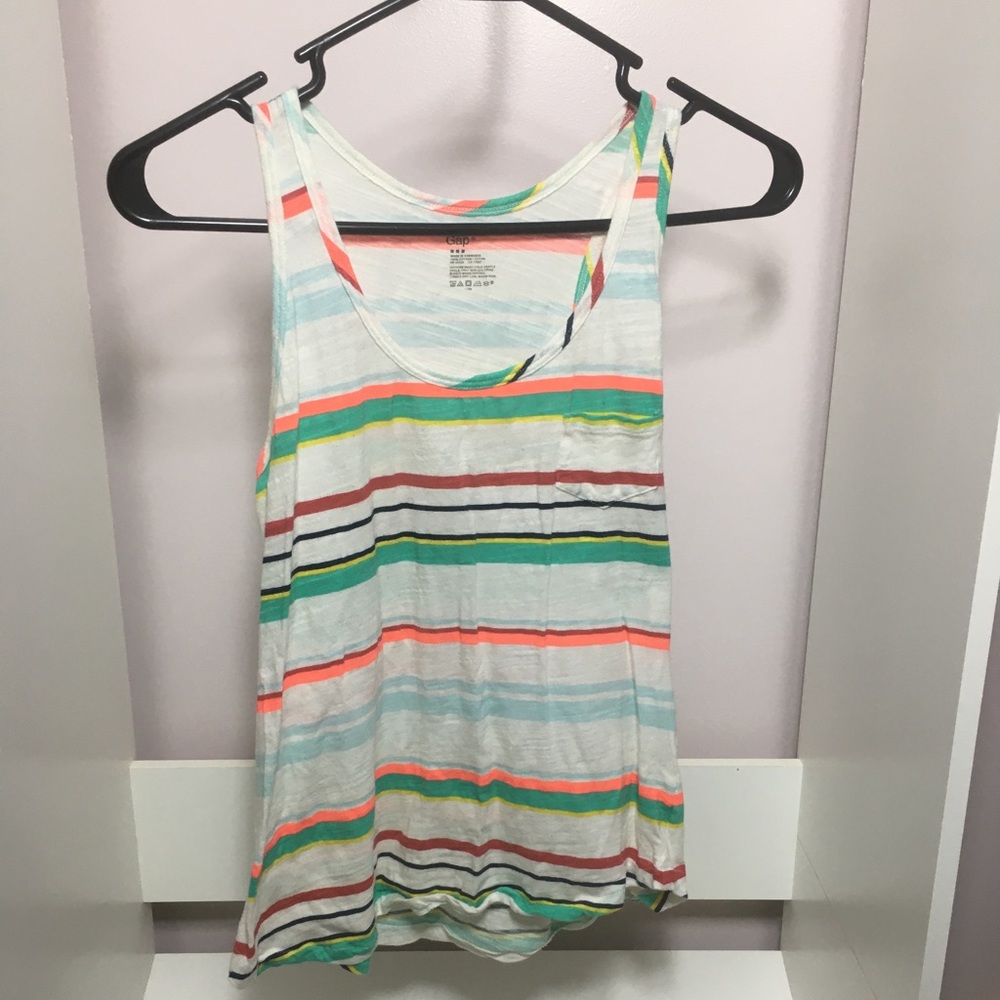 Gap women’s size S summery tank price dropped !